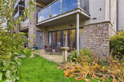 2 Queen Elizabeth...