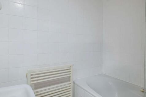 Third Bedroom En-Suite 