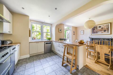 kitchen dining h.jpg