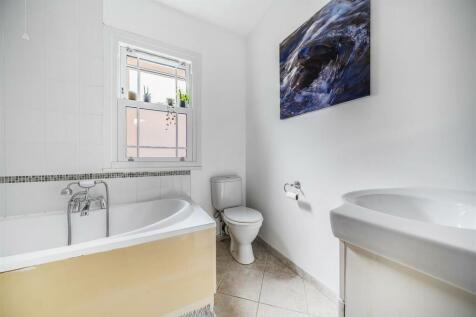 bathroom h.jpg