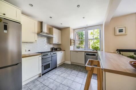 kitchen h.jpg