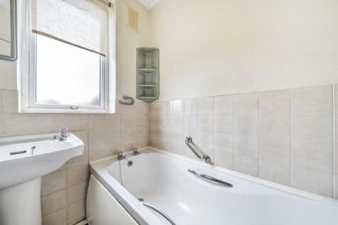bathroom h.jpg