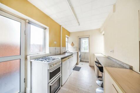 kitchen h.jpg