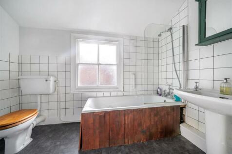 bathroom h.JPG