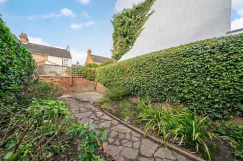 garden h.jpg
