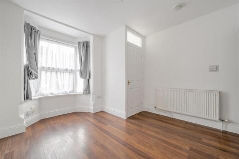 sitting room h.jpg