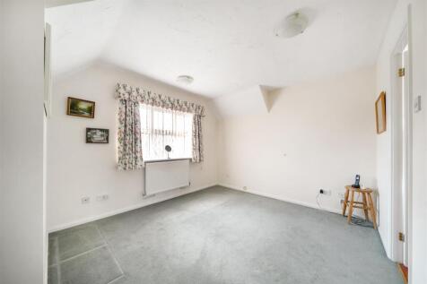bedroom 1 ii h.jpg
