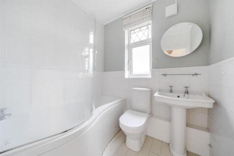 bathroom h.jpg