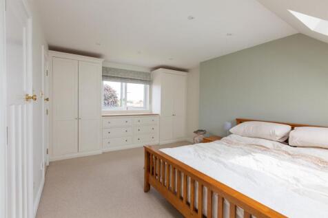 Rees master bedroom.jpg