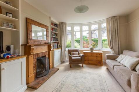 Rees sitting room.jpg