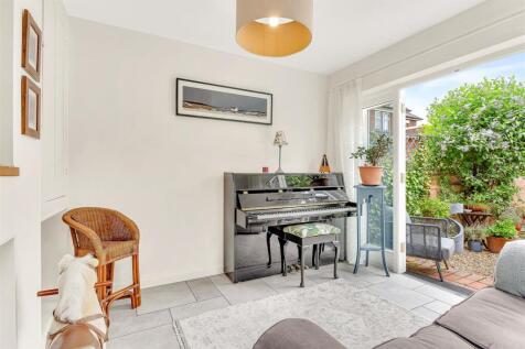 garden room.jpg