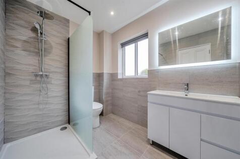 bathroom i h.JPG