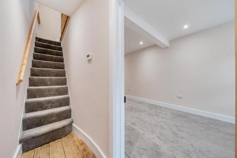 hall living room h.JPG