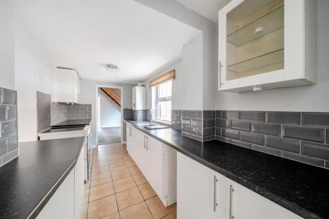 kitchen h.jpg