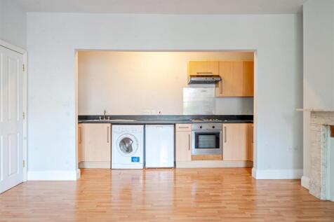 kitchen wide h.jpg