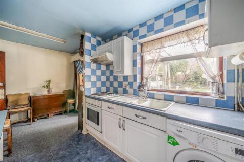 kitchen h.jpg