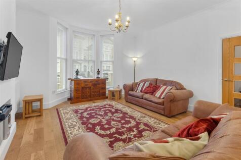 Sitting Room Area