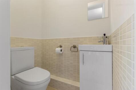 Ensuite Bedroom 4