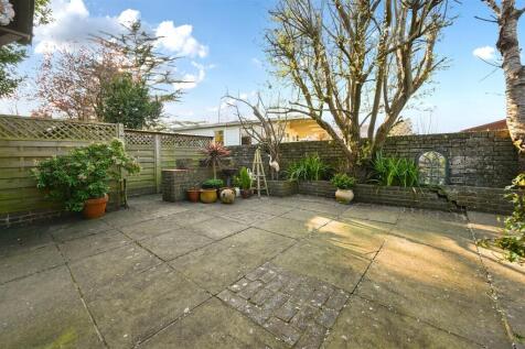 Further Patio Area