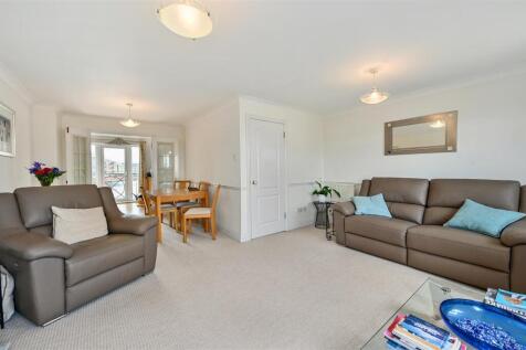 Sitting/Dining Room