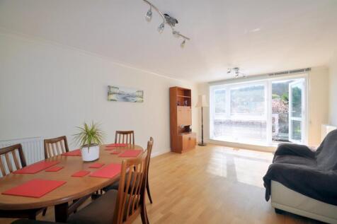 Sitting/Dining Room