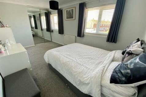 MARSDENBED1.jpg