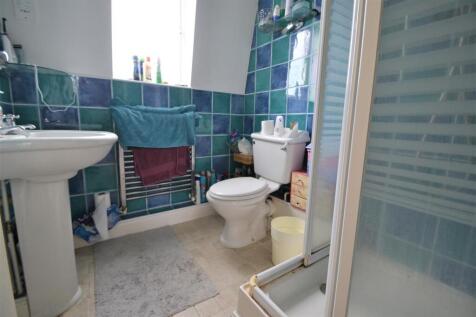 Ensuite shower room