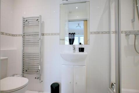 Bedroom 3 Ensuite