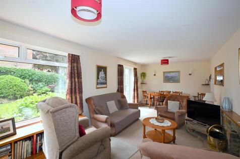 Sitting/Dining Room