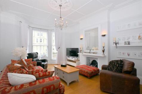 Sitting/Dining Room