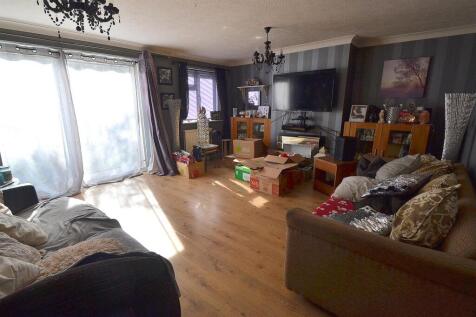 MILLBANKSITTINGOOM.JPG