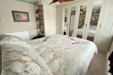 KEATSBED1.jpg