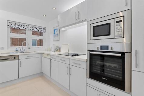 Fitted Kitchen