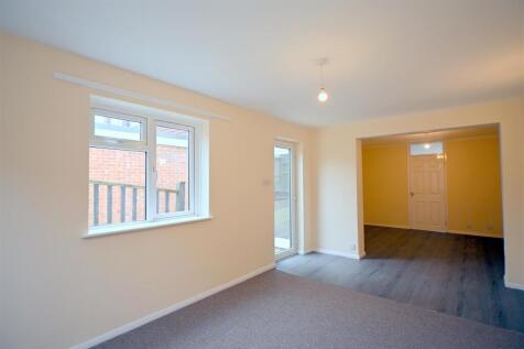 Sitting/Dining Room