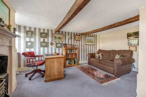 Bedroom 5/Study