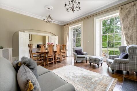 Dining/Sitting Room