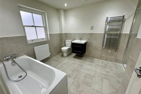 Jack &amp; Jill Bathroom