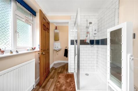 Annex Shower Room