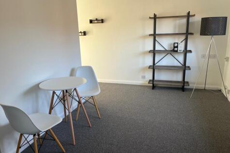 Further Lounge