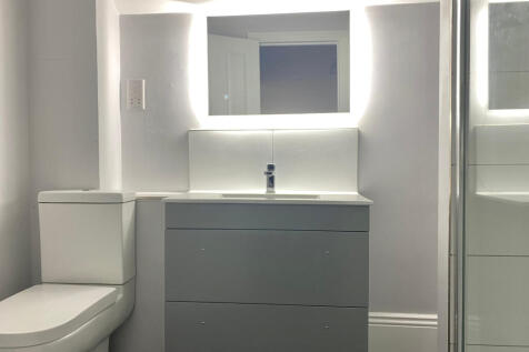 Advert Shower Room 1