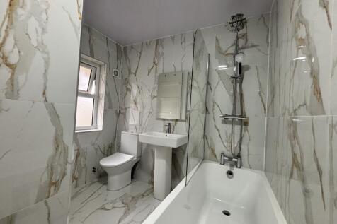 Upstairs Bathroom