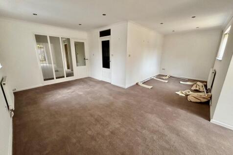 Living Dining Area 2