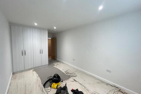 Master bedroom (currently being re-decorated)