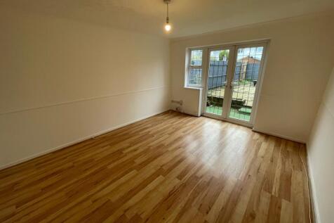 Living area (2)