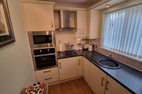 REFITTED KITCHEN