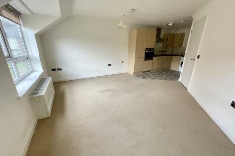 LOUNGE / KITCHEN