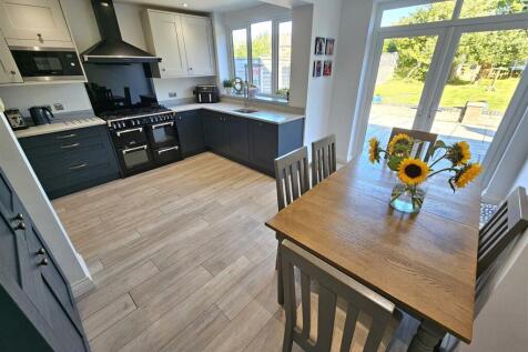 Open Plan Kitchen Breakfast Room