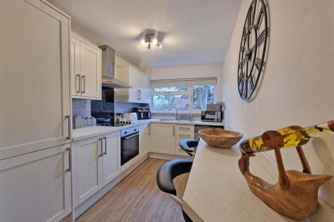 REFITTED KITCHEN