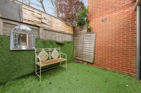 385 Lugtrout Lane, Solihull, B91 2TN_12.jpg