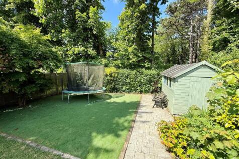 EC59 Garden2.jpg